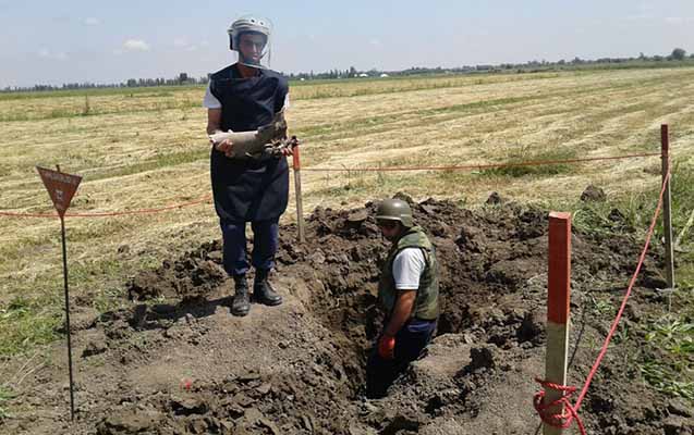 5-ekin-sahesi-16-partlayis-yerine-baxis