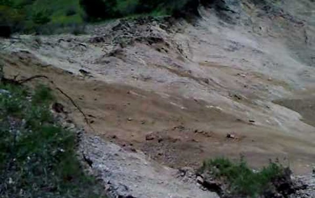 qubada-torpaq-surusmesi-olub