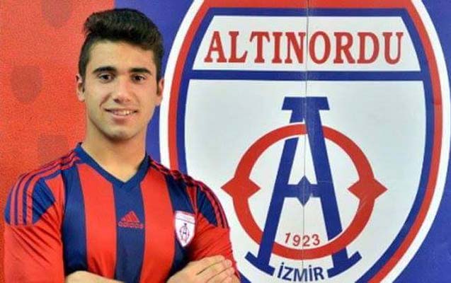 affa-daha-bir-futbolcunu-millilsdirdi