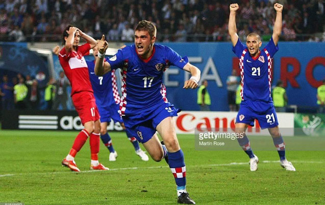 turkiy-cempion-olsa-ofisiant-islycyem-