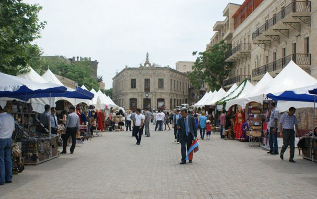 iceriseherde-meydan-bazari