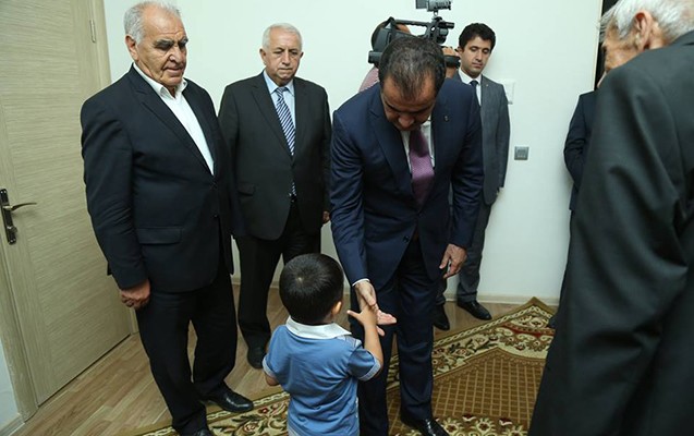 gencede-sehidin-ailesine-menzil-verilib