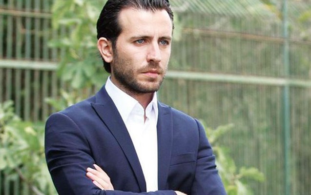 aktyorun-kucede-pulunu-ogurladilar