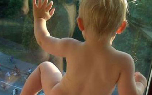 bakida-2-yasli-usaq-altinci-mertebeden-yixildi