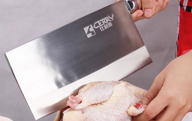 toyuq-dograyirdi-arteriyasini-kesdi