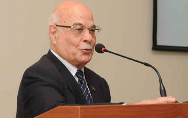 hec-olmasa-kisinin-yasina-vezifesine-hormet-etsin