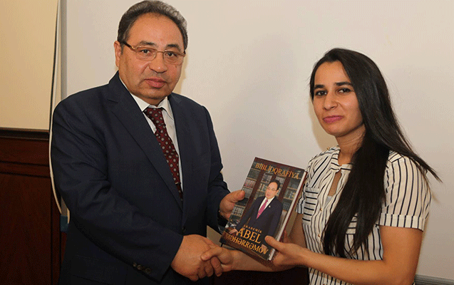 jurnalist-telebeler-buraxilis-islerini-mudafie-etdiler