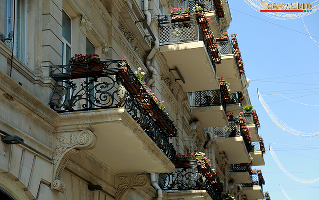 formula-1e-gore-qoyulan-guller-yigisdirilmayib