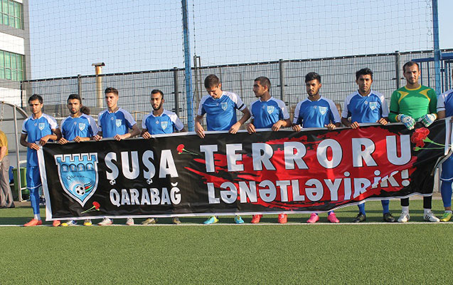 azerbaycanli-futbolcular-terror-qurbanlarini-yad-etdi