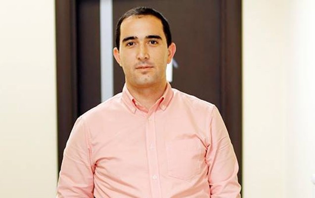 jurnalistin-atasini-masinla-vuran-azal-da-isleyir