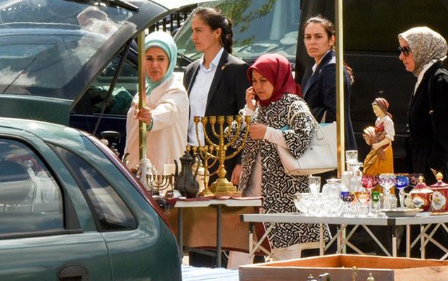 emine-erdoganin-varsava-alis-verisi