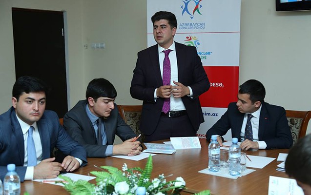 gencede-ictimai-muzakire-kecirilib-