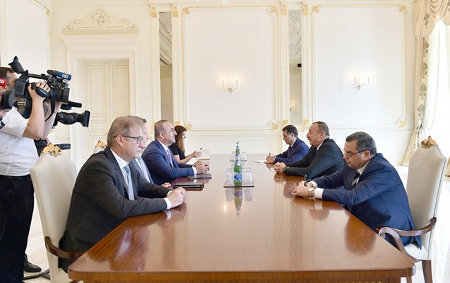 ilham-eliyev-cavusoglunu-qebul-etdi