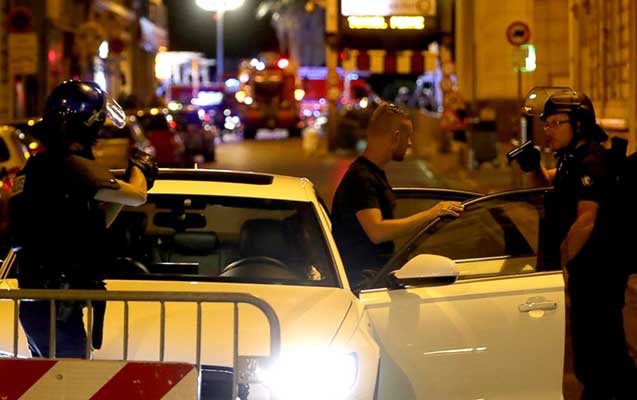 fransada-polis-emeliyyata-basladi