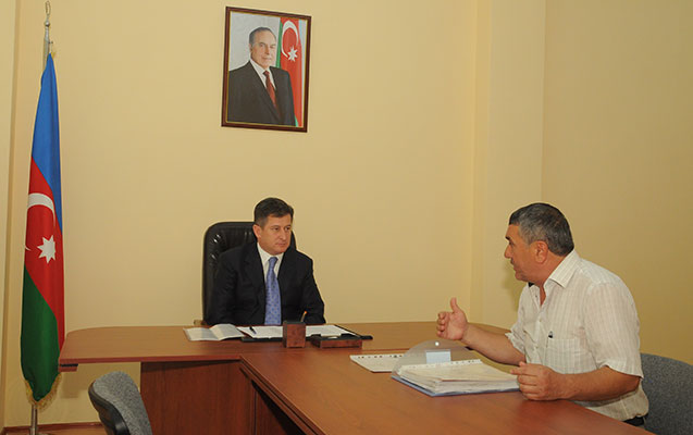 kerem-hesenov-oguzda-vetendaslari-qebul-edib
