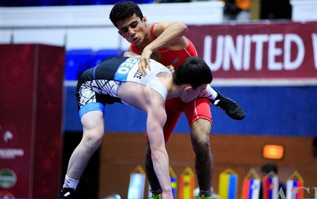 ilk-gunde-9-gulescimiz-xalcaya-cixib