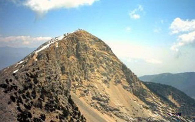 azerbaycanda-meshur-ziyaretgaha-geden-sexs-oldu
