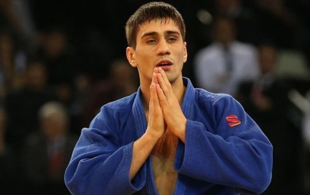 azerbaycan-ilk-medalini-qazandi