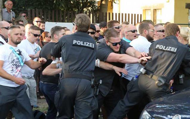 almaniyada-yerli-ehali-ile-qacqinlar-arasinda-dava