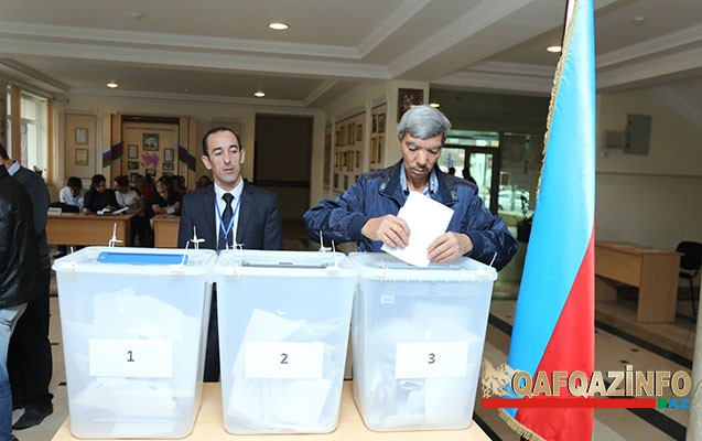 azerbaycanda-referendum-bas-tutmus-hesab-edilir