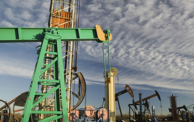 neftin-qiymeti-57-dollari-otub