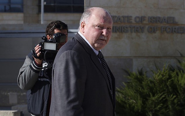 rus-sefir-restoranda-zeherlenib