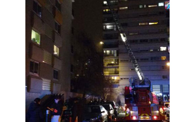 parisde-guclu-yangin-olub