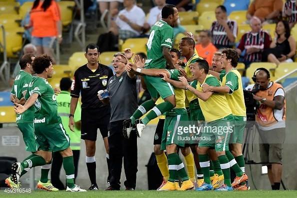 qezada-olen-futbolcularin-nomreleri-hec-kime-verilmeyecek