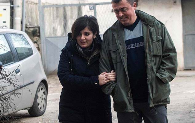 iraqli-qacqinla-makedoniyali-serhedcinin-