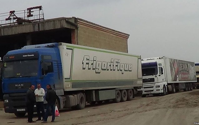 astara-gomruyunde-suruculerden-pul-alinmasi-ile-bagli