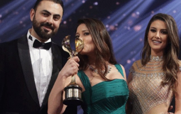 ereb-dunyasinin-en-yaxsi-aktrisasi