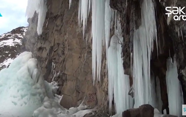 75-metr-hundurlukden-axan-selale-dondu