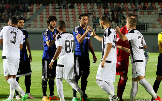 qarabag-neftci-matcina-dogru