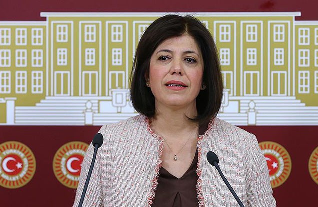 turkiyede-hdp-li-deputat-hebs-olundu