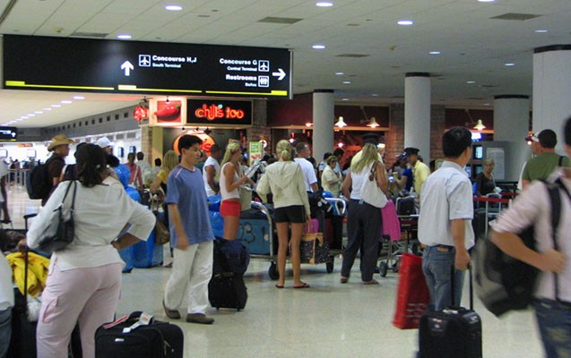 feysbuk-sifresini-vermeyen-olkeye-gire-bilmeyecek