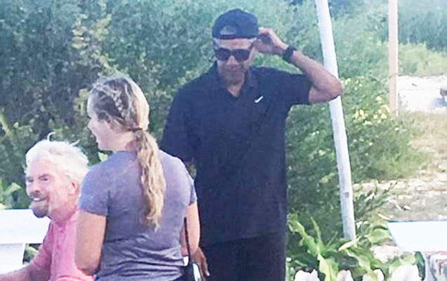 ozel-adada-dincelen-obama-cutluyu-paparazilere-yaxalandi