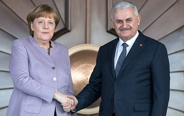 merkel-bineli-yildirimla-gorusdu