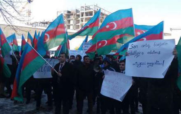 musavat-partiyasinin-qerargahi-qarsisinda-aksiya-kecirilib