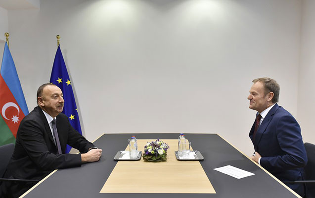 eliyev-tuskla-gorusdu-