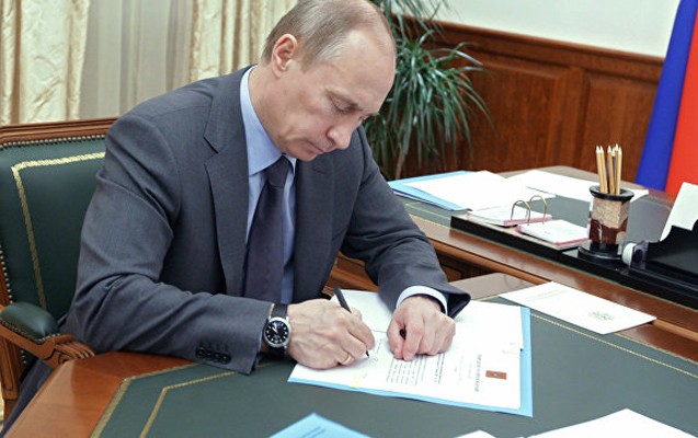putin-o-qanunu-imzaladi
