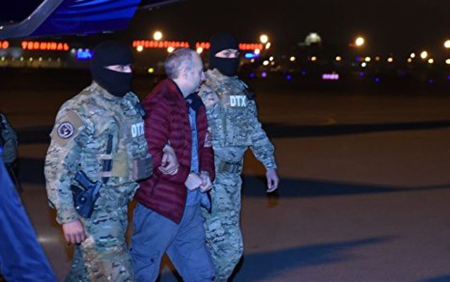 elmar-memmedyarov-rus-sefirle-lapsini-muzakire-etdi