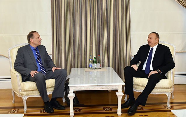 eliyev-aspa-nin-meruzecisini-qebul-etdi