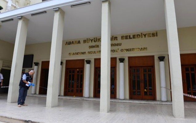 belediyyede-sobe-mudiri-kabinetinde-vuruldu