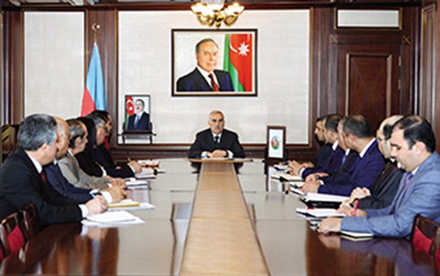 vasif-talibov-yeni-loqonu-secdi