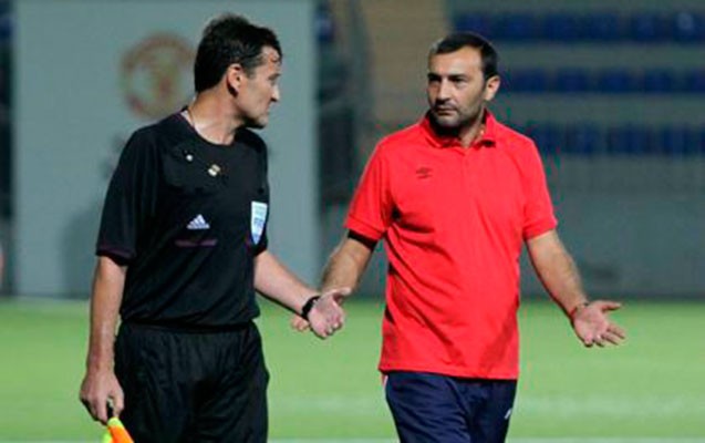 meni-futbola-yaxin-buraxmirlar