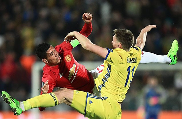 mancester-yunayted-qelebeni-elden-verdi