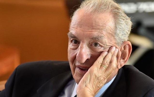 nobel-mukafati-laureati-evinde-olu-tapildi