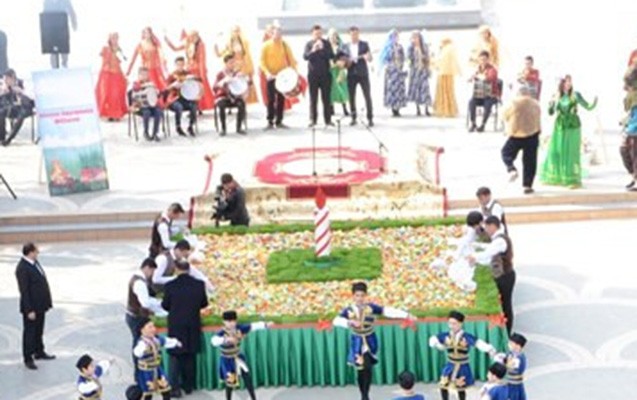 bakida-en-boyuk-bayram-xoncasi-