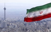 İranda məktəblilər də etirazlara qoşuldu