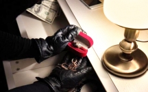 fransada-nazirin-evi-qaret-edildi